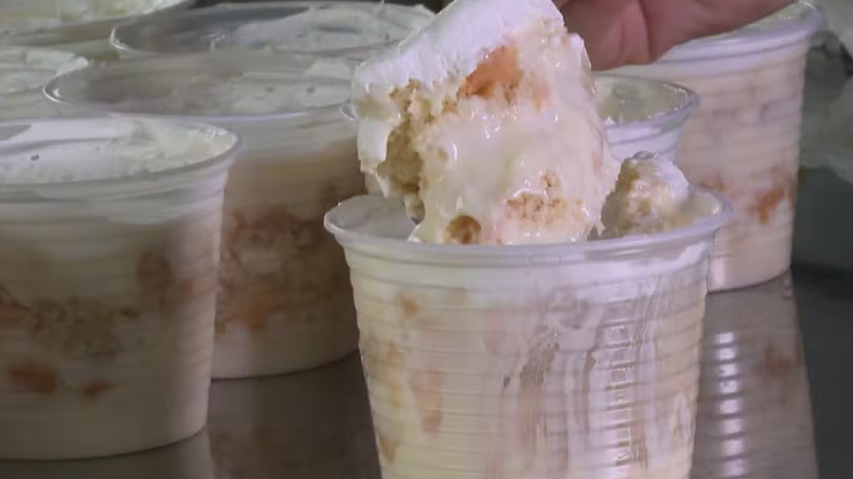 Receita RÁPIDA e Cremosa Bolo de Pote de Abacaxi que Vai te Surpreender!